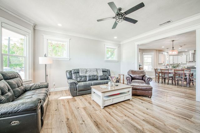 1601 19th Avenue, Kingsburg, CA 93631