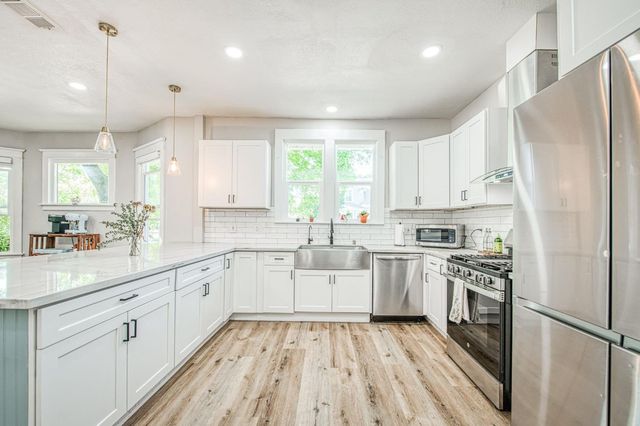 1601 19th Avenue, Kingsburg, CA 93631