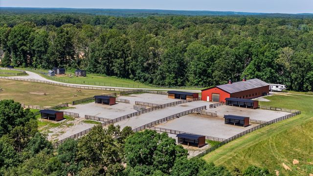 2981 Summertown Hwy, Summertown, TN 38483