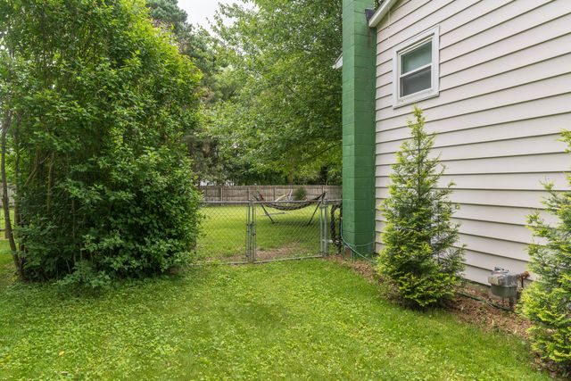 2404 Chaparral Street, Kalamazoo Twp, MI 49006