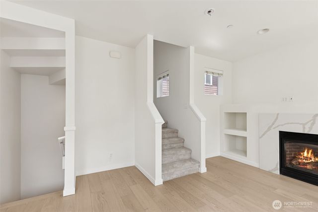 861 5th Place NE, Issaquah, WA 98029