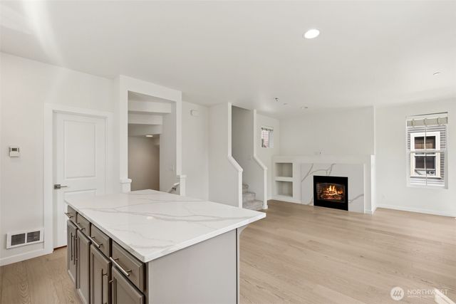 861 5th Place NE, Issaquah, WA 98029