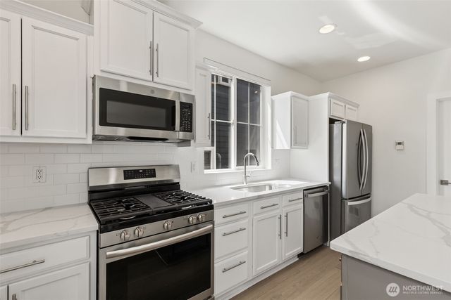 861 5th Place NE, Issaquah, WA 98029