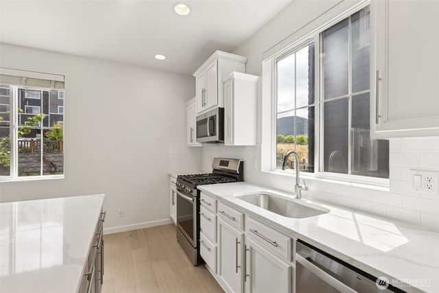 861 5th Place NE, Issaquah, WA 98029