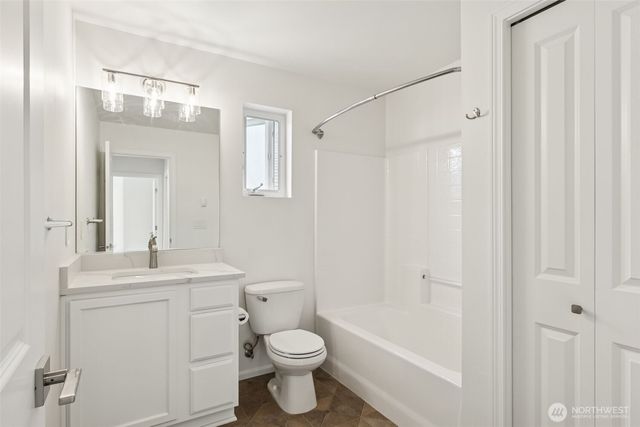 861 5th Place NE, Issaquah, WA 98029