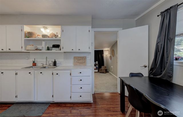 646 N Gale Place, East Wenatchee, WA 98802