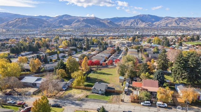646 N Gale Place, East Wenatchee, WA 98802