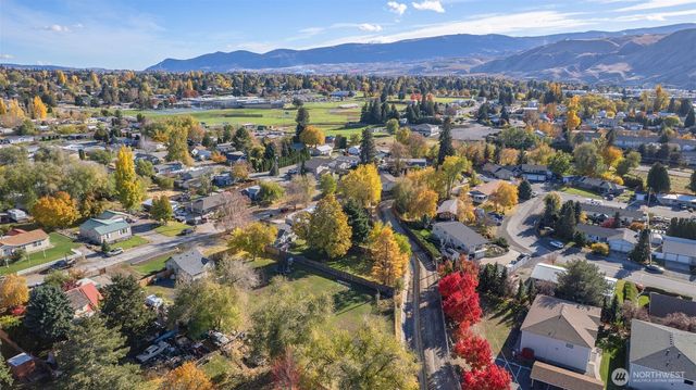 646 N Gale Place, East Wenatchee, WA 98802