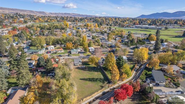 646 N Gale Place, East Wenatchee, WA 98802