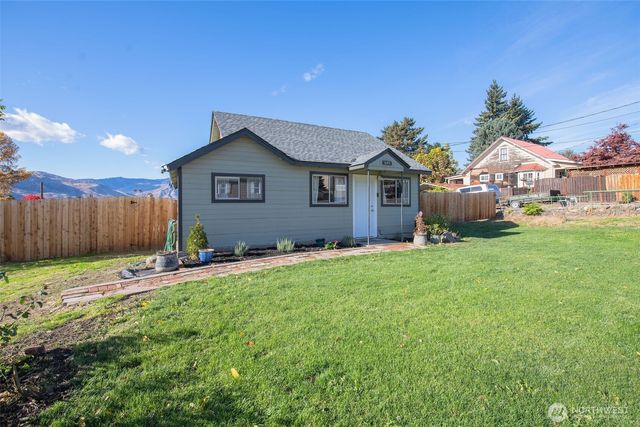 646 N Gale Place, East Wenatchee, WA 98802