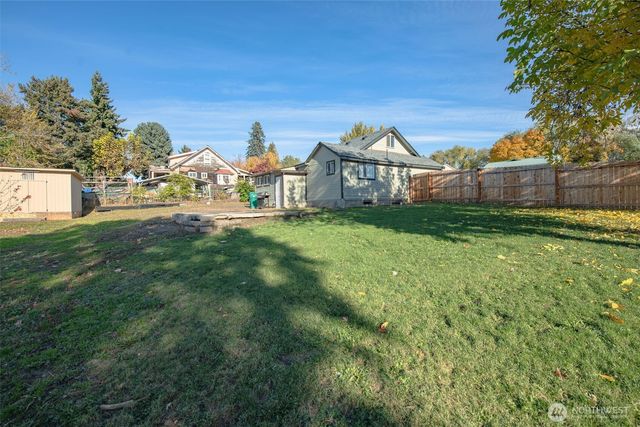 646 N Gale Place, East Wenatchee, WA 98802