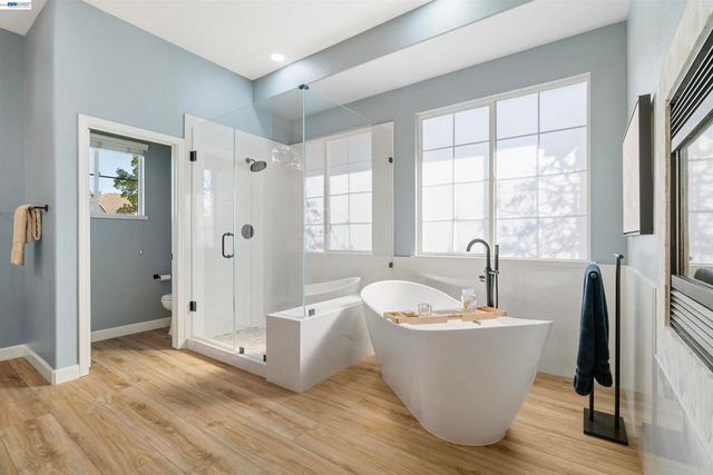 1635 Embassy Cir, Livermore, CA 94550