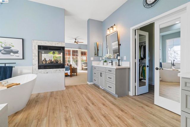 1635 Embassy Cir, Livermore, CA 94550