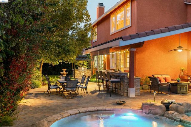 1635 Embassy Cir, Livermore, CA 94550