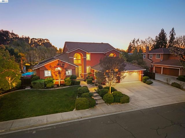 1635 Embassy Cir, Livermore, CA 94550