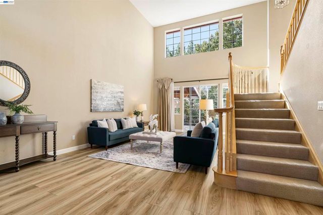 1635 Embassy Cir, Livermore, CA 94550