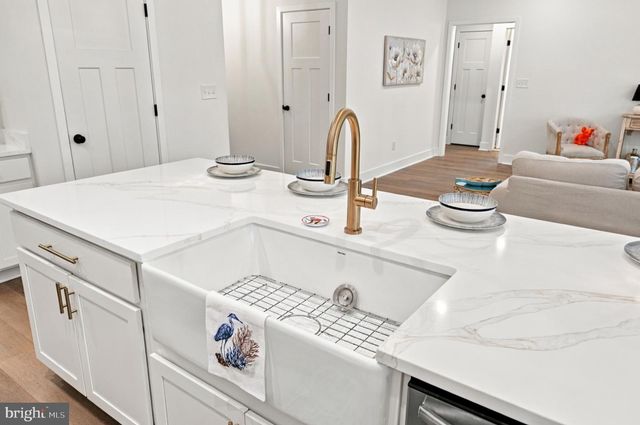 8425 SWAN WOODS RD, Rhoadesville, VA 22542