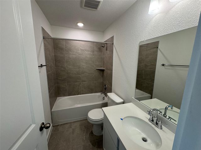 408 Quail Convey DR, Jarrell, TX 76537