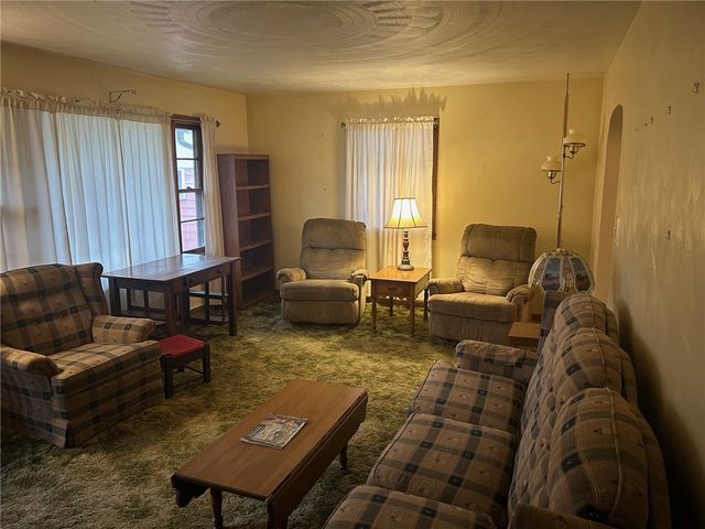 49 Haywood St, West Middlesex Boro, PA 16159