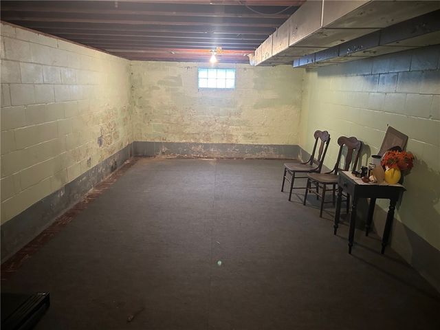 49 Haywood St, West Middlesex Boro, PA 16159