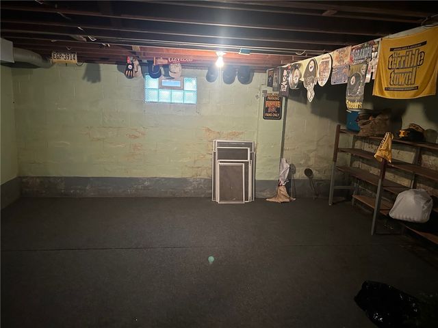 49 Haywood St, West Middlesex Boro, PA 16159