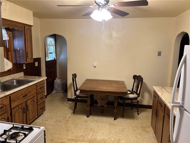 49 Haywood St, West Middlesex Boro, PA 16159