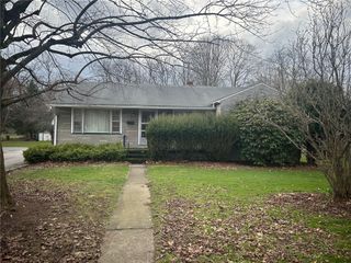 49 Haywood St, West Middlesex Boro, PA 16159