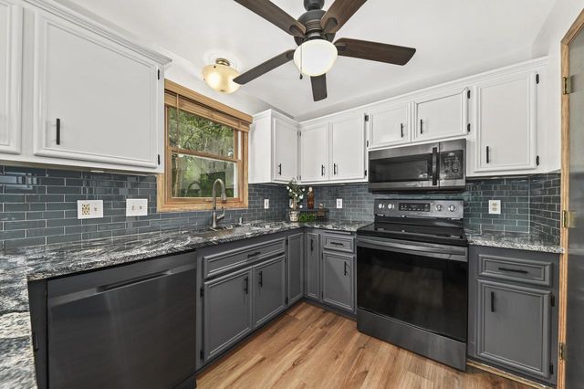 3640 E Northbrook BOULEVARD, Oak Creek, WI 53154