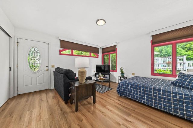 3640 E Northbrook BOULEVARD, Oak Creek, WI 53154