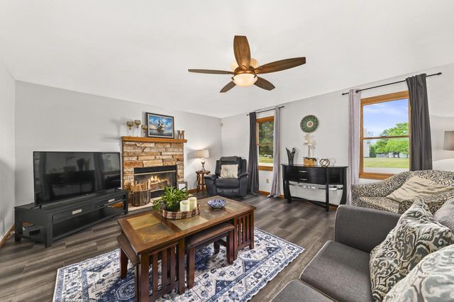3640 E Northbrook BOULEVARD, Oak Creek, WI 53154