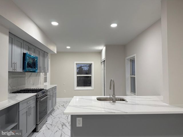 105 N DIAMOND ST, Clifton Heights, PA 19018