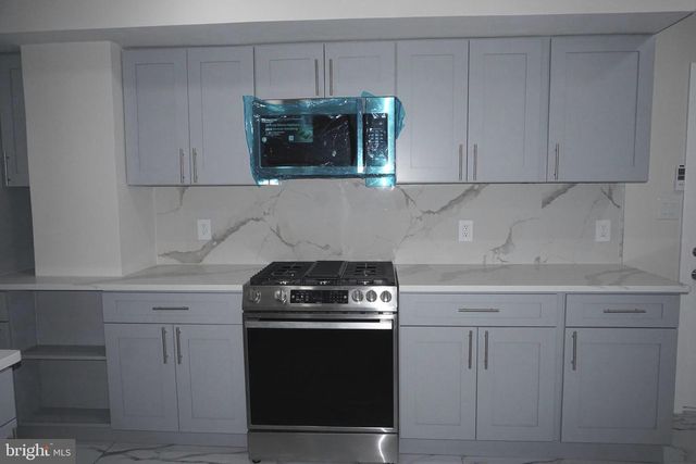 105 N DIAMOND ST, Clifton Heights, PA 19018