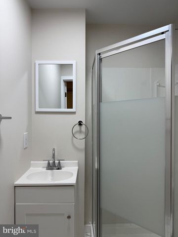 105 N DIAMOND ST, Clifton Heights, PA 19018