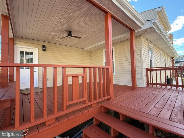 105 N DIAMOND ST, Clifton Heights, PA 19018