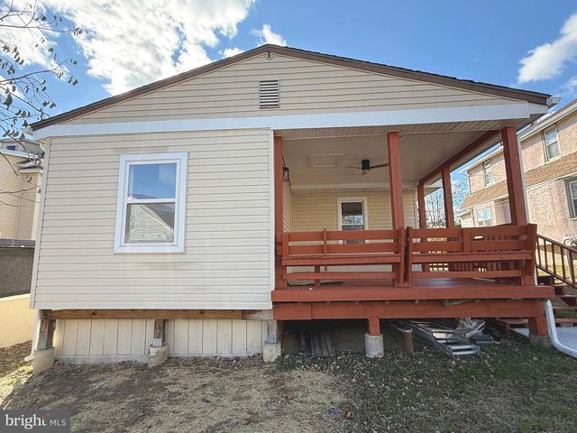 105 N DIAMOND ST, Clifton Heights, PA 19018