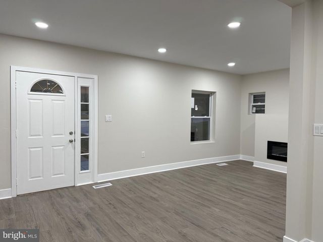 105 N DIAMOND ST, Clifton Heights, PA 19018