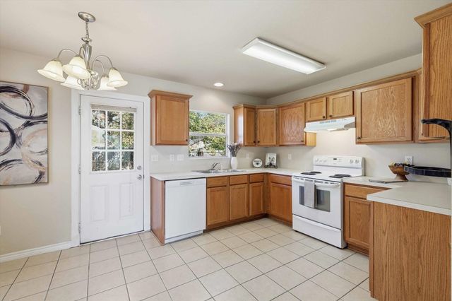 1709 Red Oak Court, Denton, TX 76209