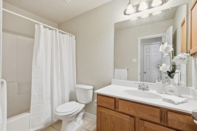 1709 Red Oak Court, Denton, TX 76209