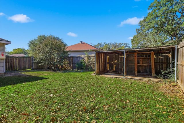 1709 Red Oak Court, Denton, TX 76209