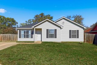 1709 Red Oak Court, Denton, TX 76209