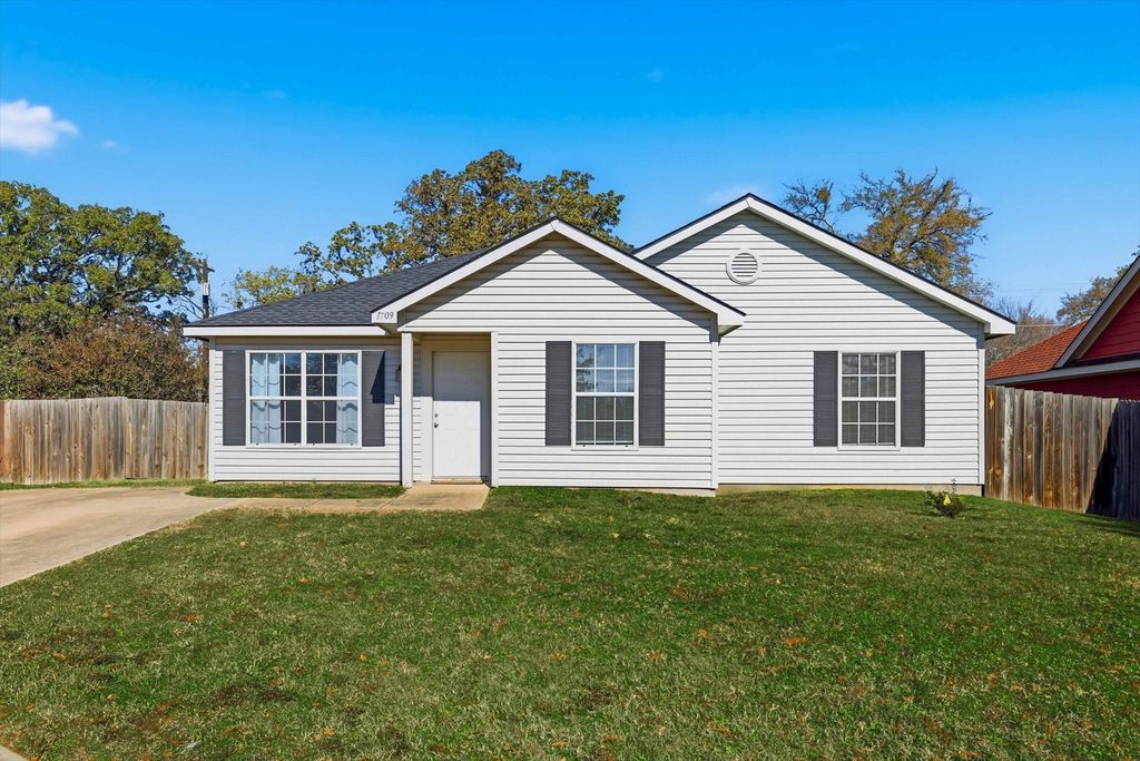 1709 Red Oak Court, Denton, TX 76209