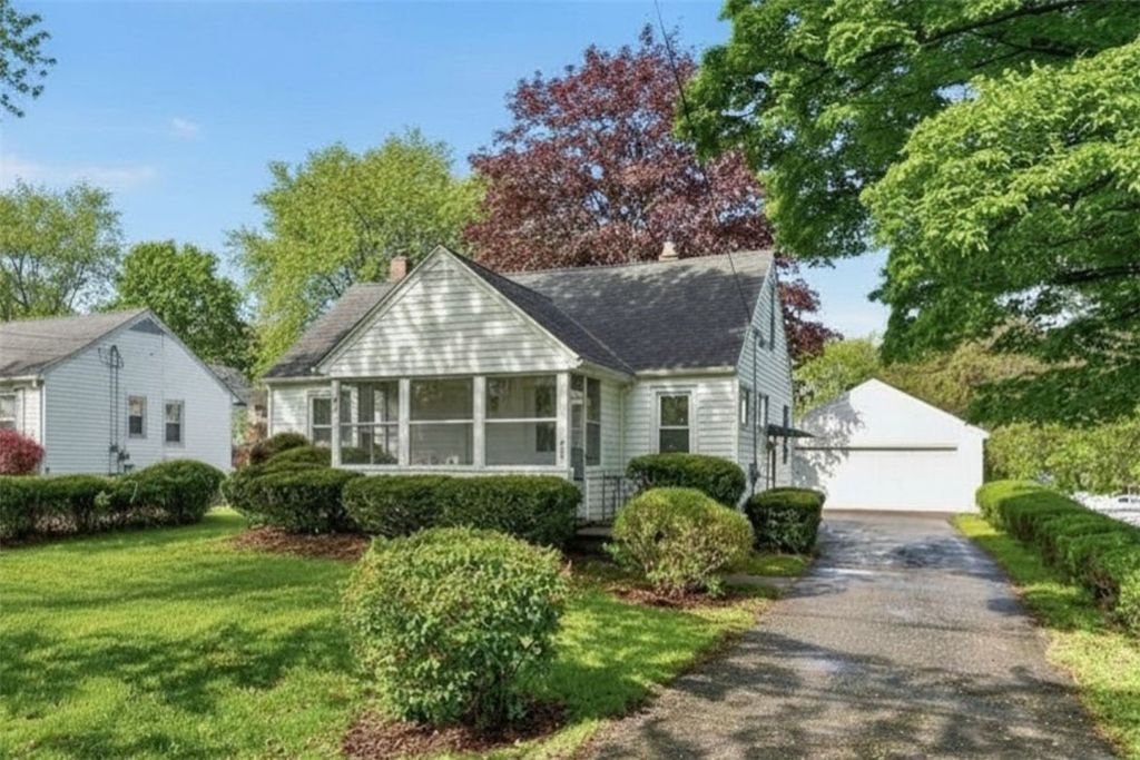 633 Wegman Road, Gates, NY 14606