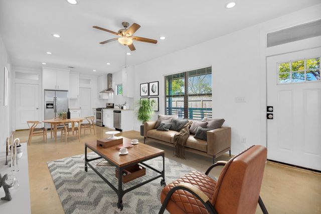 603 Edgewood Street B, Houston, TX 77023