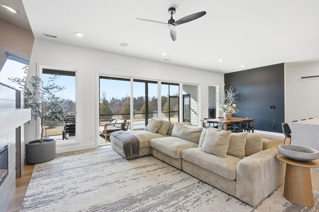 1301 HAXBY CT, Columbia, MO 65201