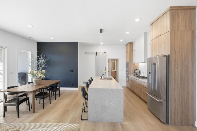 1301 HAXBY CT, Columbia, MO 65201