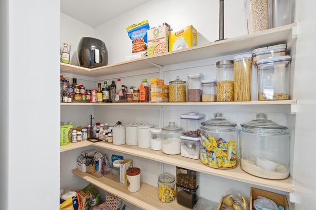 1301 HAXBY CT, Columbia, MO 65201