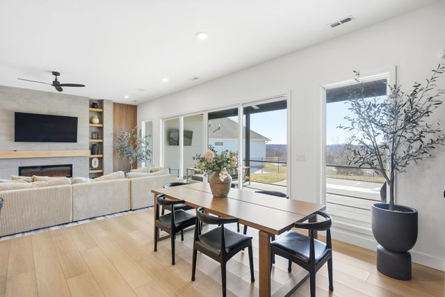 1301 HAXBY CT, Columbia, MO 65201