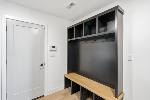 1301 HAXBY CT, Columbia, MO 65201