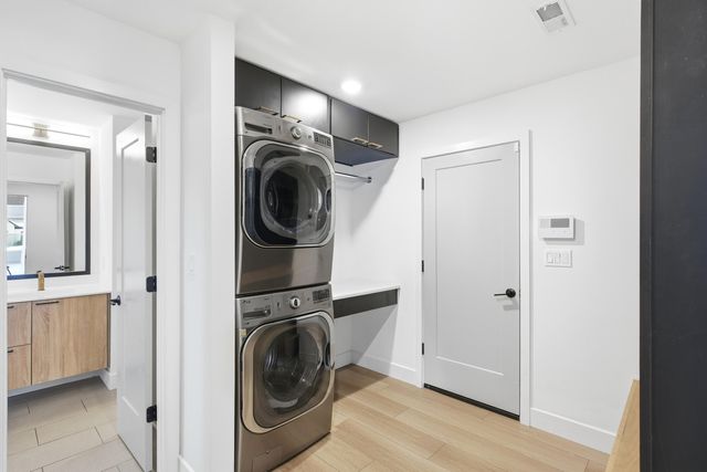 1301 HAXBY CT, Columbia, MO 65201