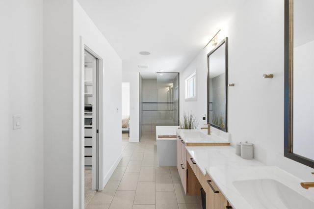 1301 HAXBY CT, Columbia, MO 65201